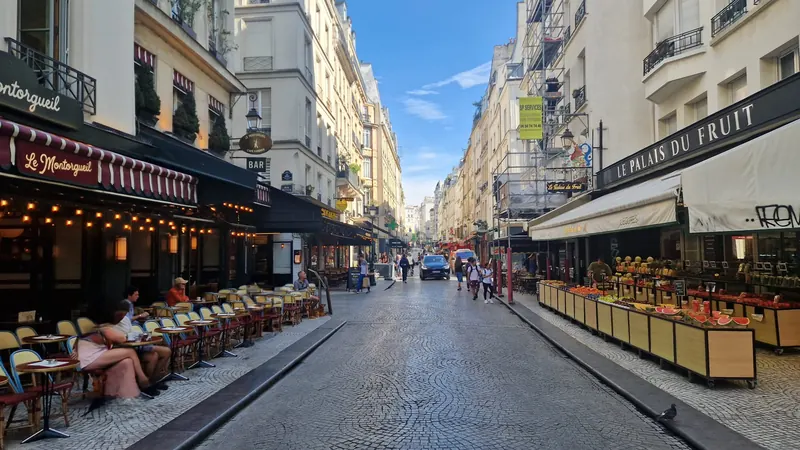 Permis de louer à Paris — immeuble parisien